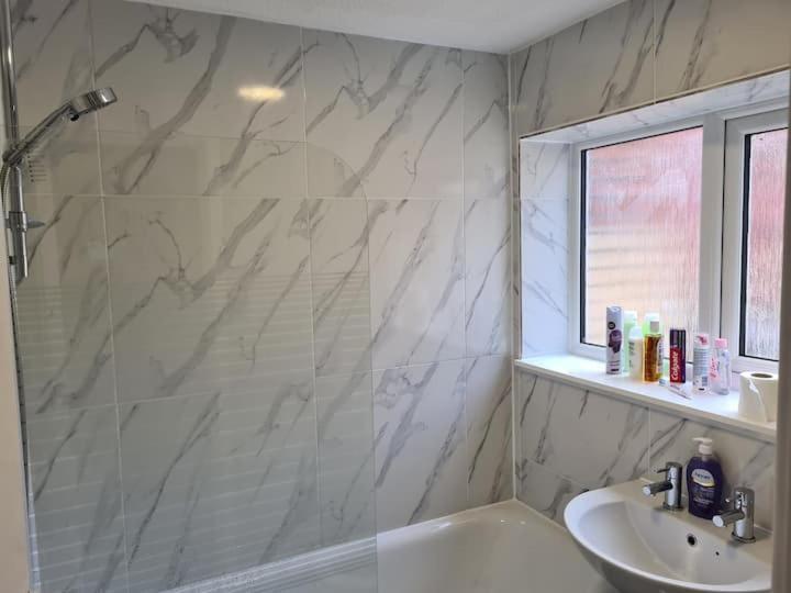 Next To Liverpool Stadium Apartment Екстериор снимка
